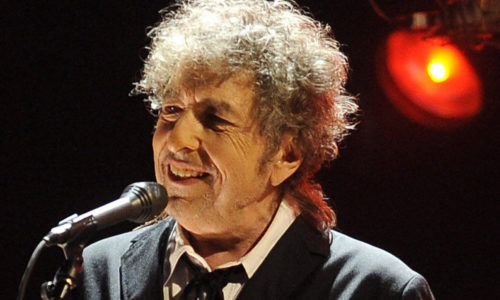 Bob Dylan finally accepts the Nobel Prize, after more than 15 Days of Announcement